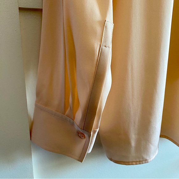 Vince 100% silk banded collar button down blouse in blush ballet pink balletcore - Picture 4 of 7